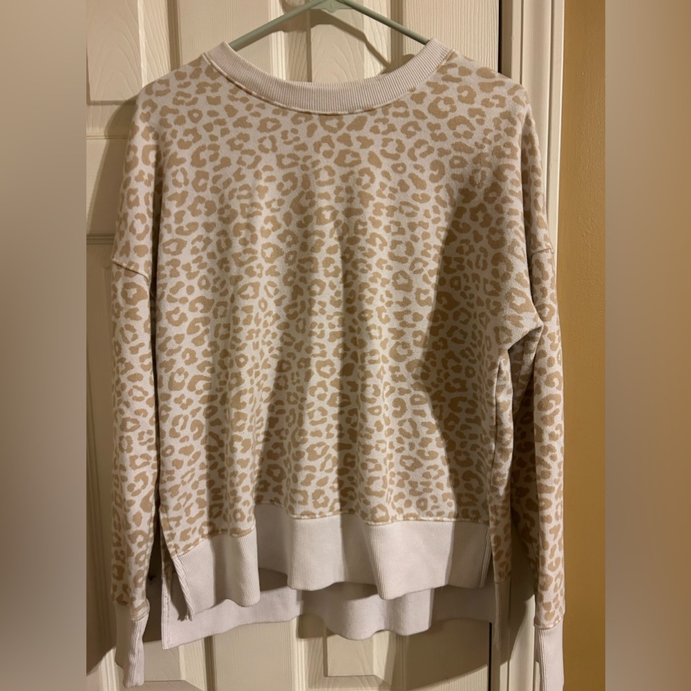 True Craft size medium pullover